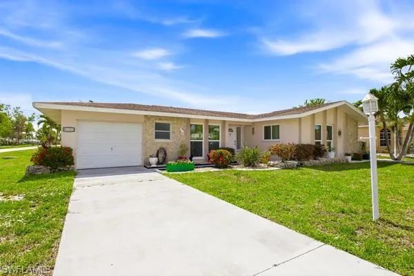 3419 SE 4th  PL, Cape Coral, FL 33904
