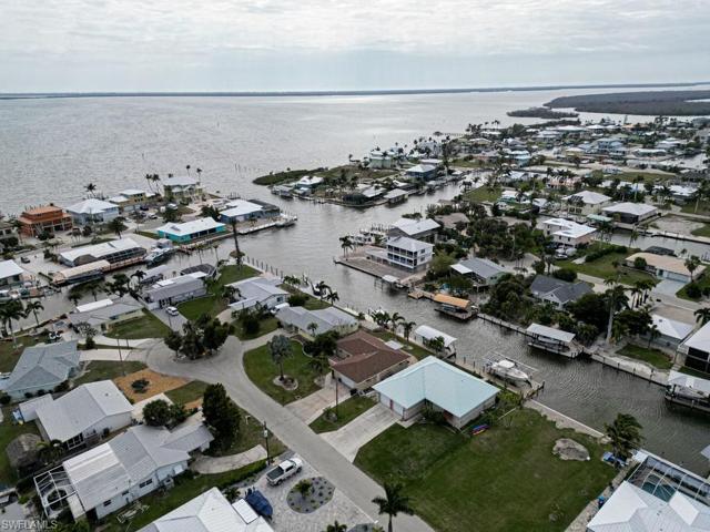 2235  Banana  ST, ST. JAMES CITY, FL 33956