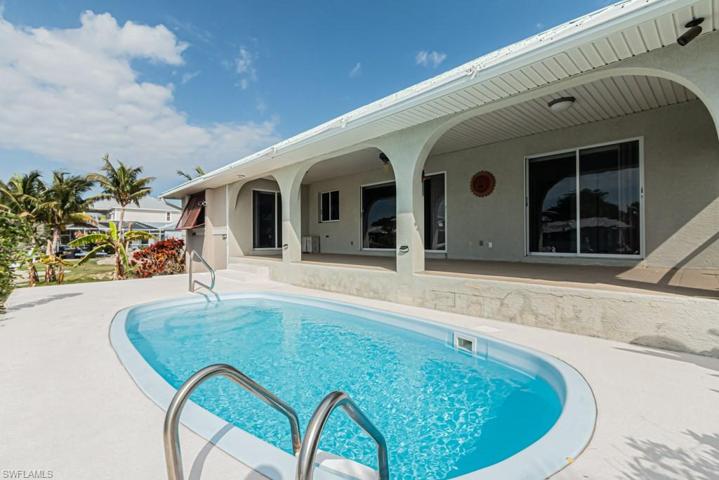 Spacious Lanai and Pool