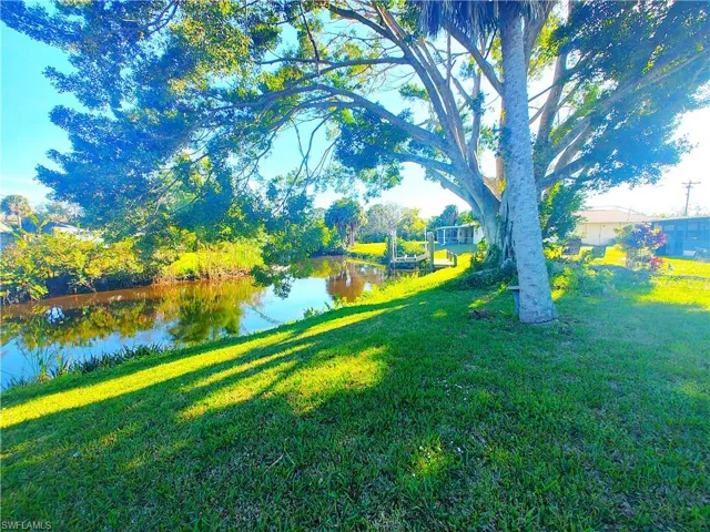 Beautiful lot with Gulf access.