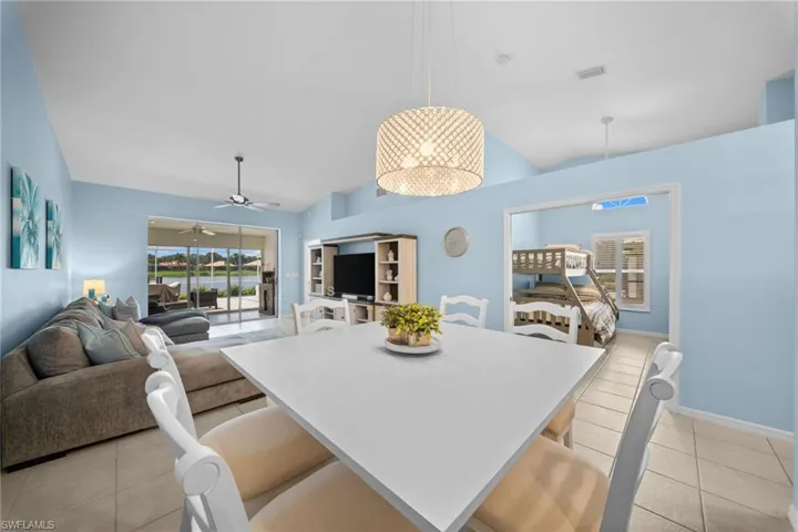 8062 Palomino Dr 42, Naples, Florida 34113