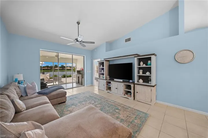 8062 Palomino Dr 42, Naples, Florida 34113