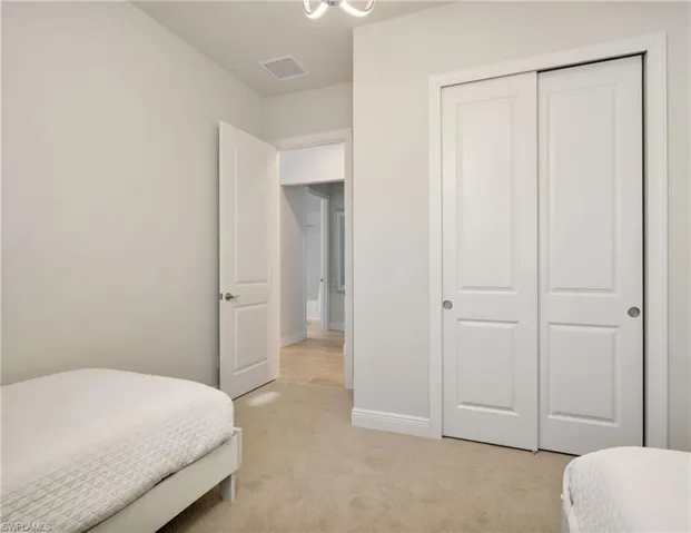 9040 Saint Lucia Dr, Naples, Florida 34114