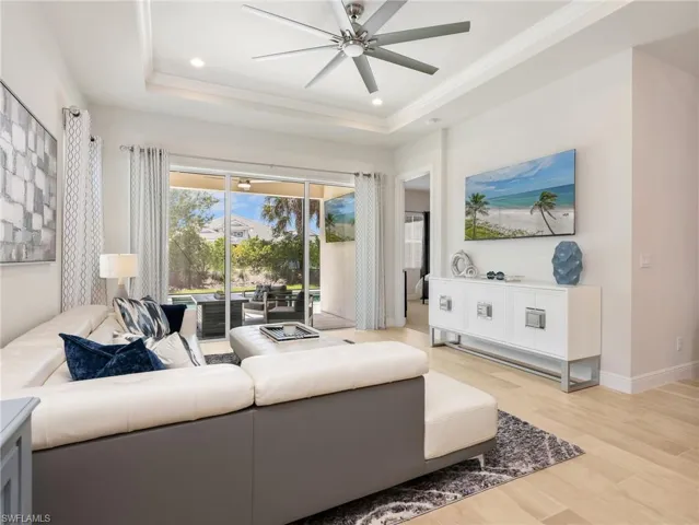 9040 Saint Lucia Dr, Naples, Florida 34114