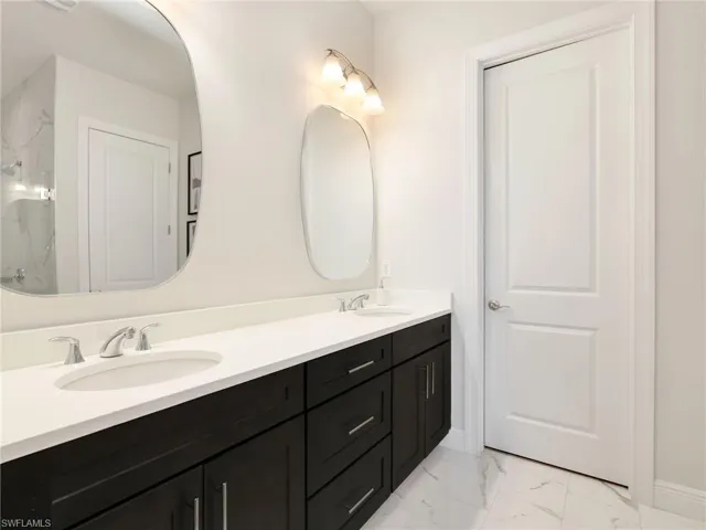 9040 Saint Lucia Dr, Naples, Florida 34114