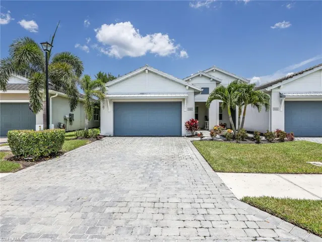 9040 Saint Lucia Dr, Naples, Florida 34114