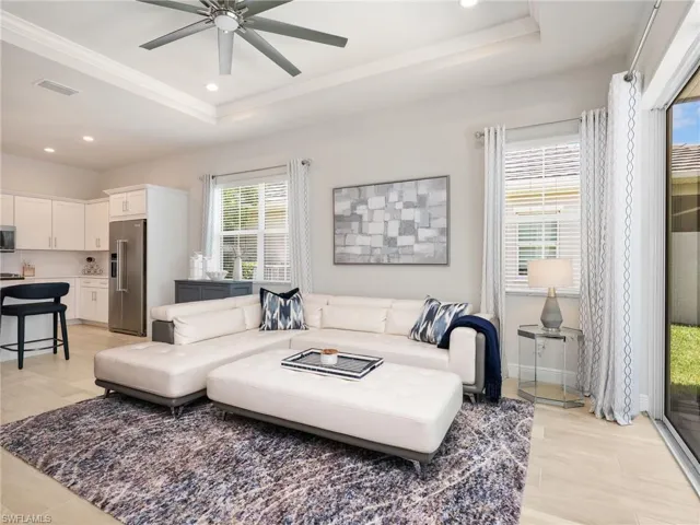 9040 Saint Lucia Dr, Naples, Florida 34114