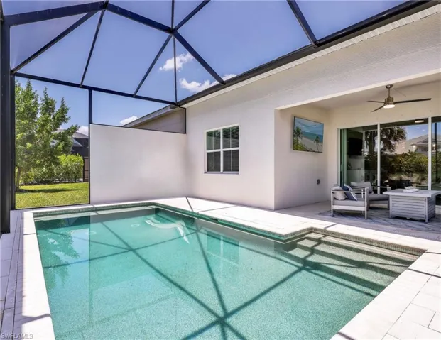 9040 Saint Lucia Dr, Naples, Florida 34114