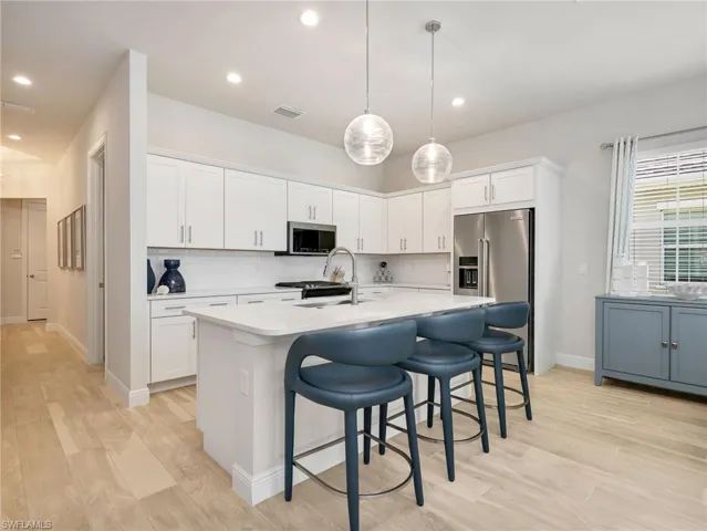 9040 Saint Lucia Dr, Naples, Florida 34114