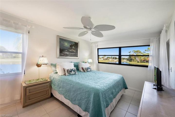 2065 Pine Isle LN # 2065, NAPLES FL 34112