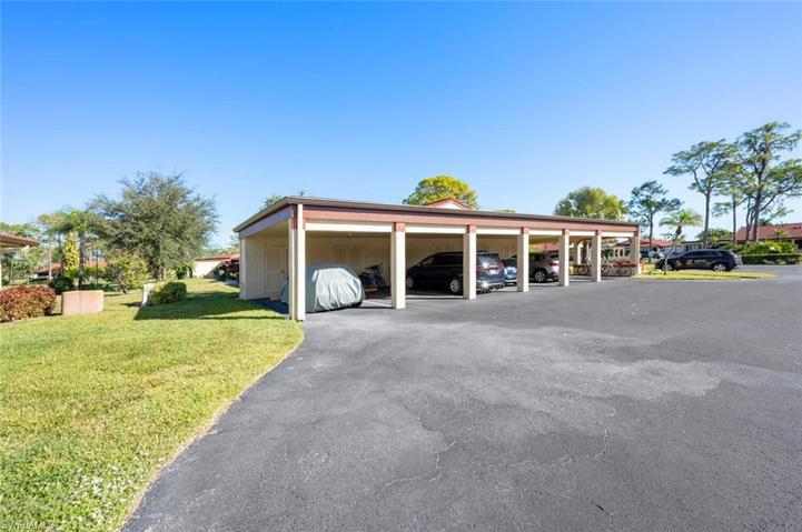 2065 Pine Isle LN # 2065, NAPLES FL 34112