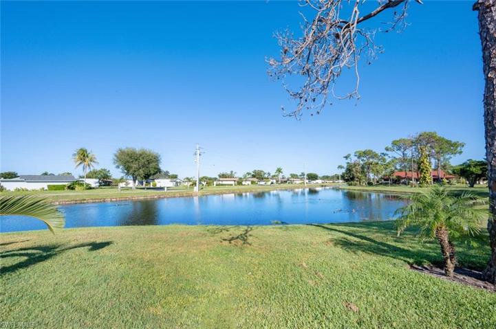 2065 Pine Isle LN # 2065, NAPLES FL 34112
