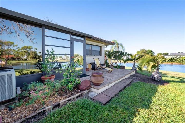 2065 Pine Isle LN # 2065, NAPLES FL 34112