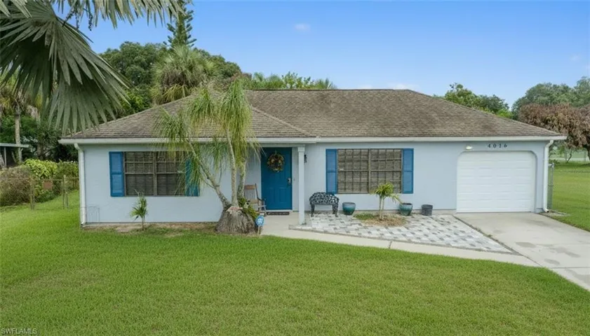 4016 E Sunflower Cir, Labelle, Florida 33935