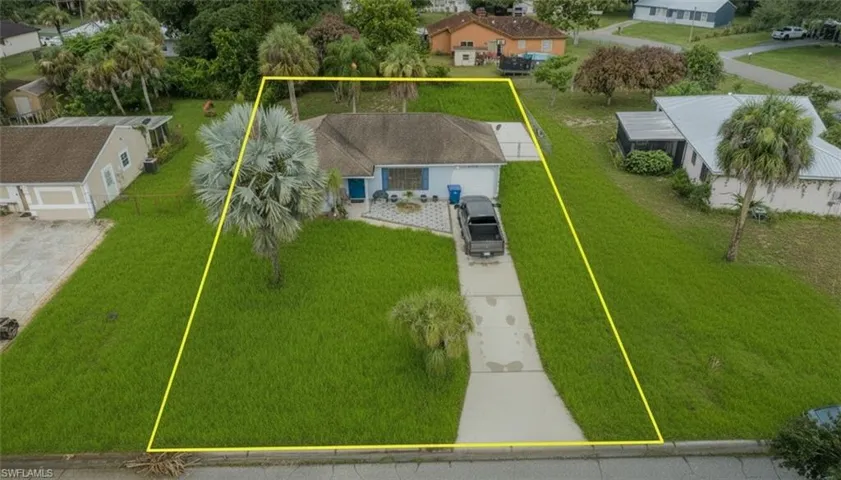 4016 E Sunflower Cir, Labelle, Florida 33935
