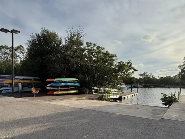 Neighborhood boat ramp and kayak launch in Riverwalk Park.