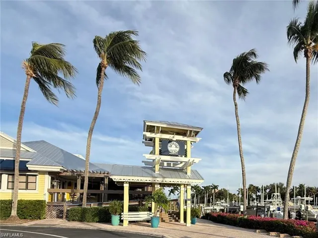 The neighborhood restaurant at the Marina, Backwater Jacks!