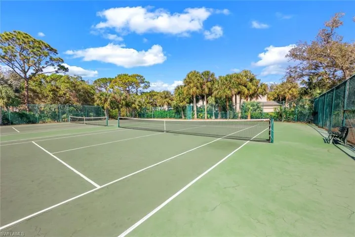 View of Oakwood Villa neighborhood tennis court