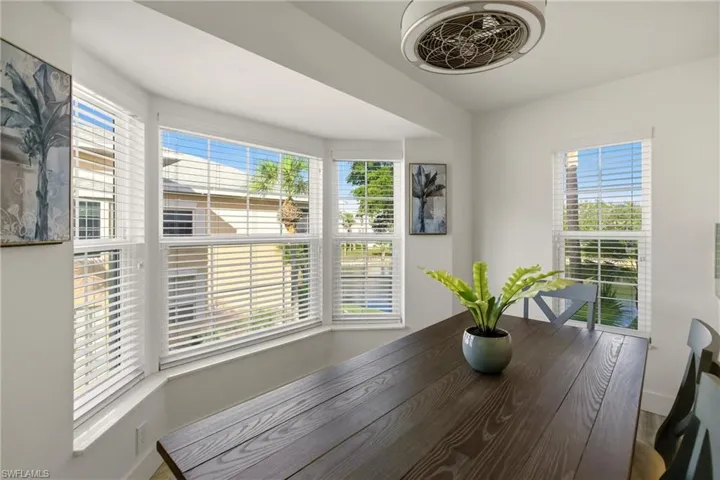 688  Wiggins Lake  DR, Naples, FL 34110