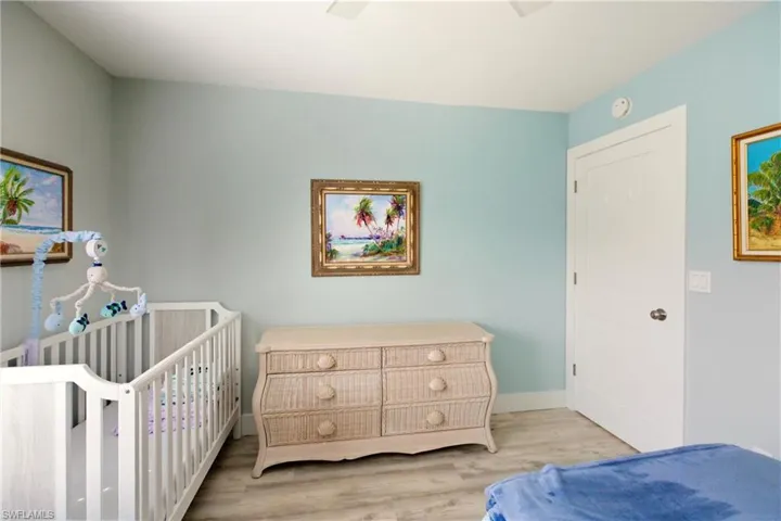 688  Wiggins Lake  DR, Naples, FL 34110