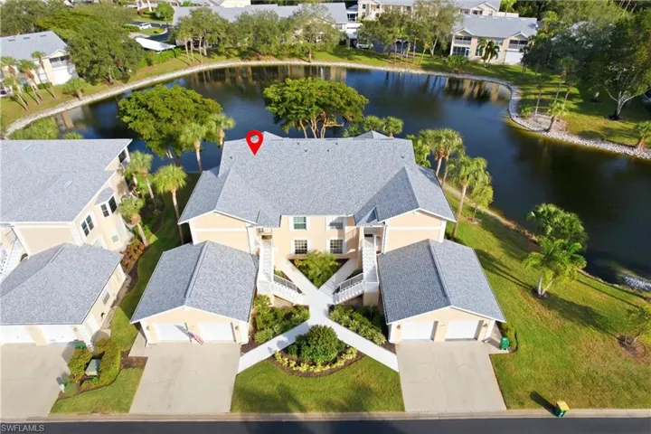 688  Wiggins Lake  DR, Naples, FL 34110