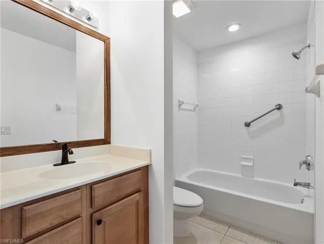 20930 Island Sound Cir 204, Estero, Florida 33928