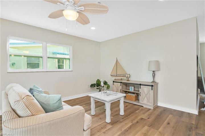 12509 Davis BLVD, FORT MYERS FL 33905