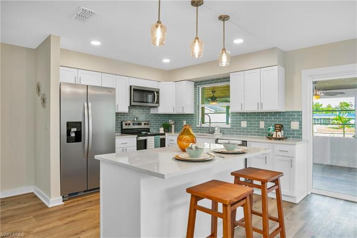 12509 Davis BLVD, FORT MYERS FL 33905