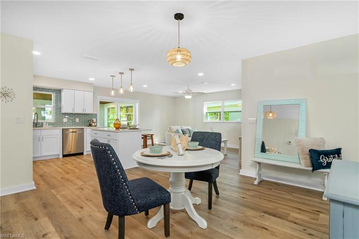 12509 Davis BLVD, FORT MYERS FL 33905