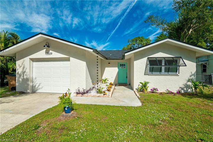 12509 Davis BLVD, FORT MYERS FL 33905