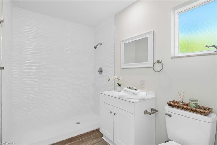 Main on suite Bath