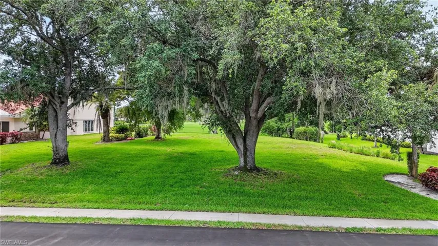 16047 Forest Oaks Dr, Fort Myers, Florida 33908