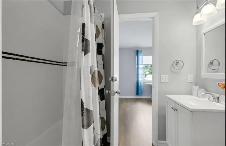 862  95th N AVE, Naples, FL 34108