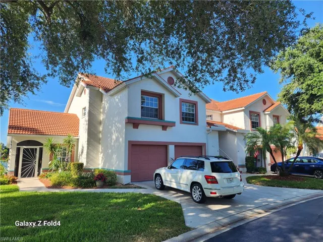 601  Windsor  SQ, Naples, FL 34104