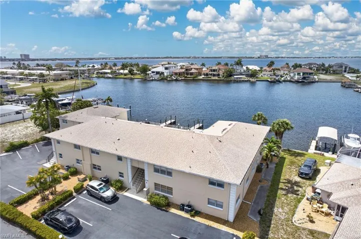 1714 Bikini Ct 105, Cape Coral, Florida 33904