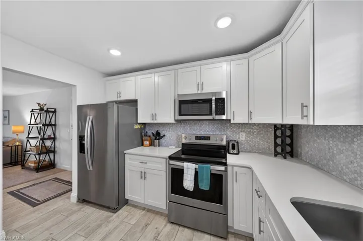 1714 Bikini Ct 105, Cape Coral, Florida 33904