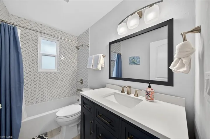 1714 Bikini Ct 105, Cape Coral, Florida 33904