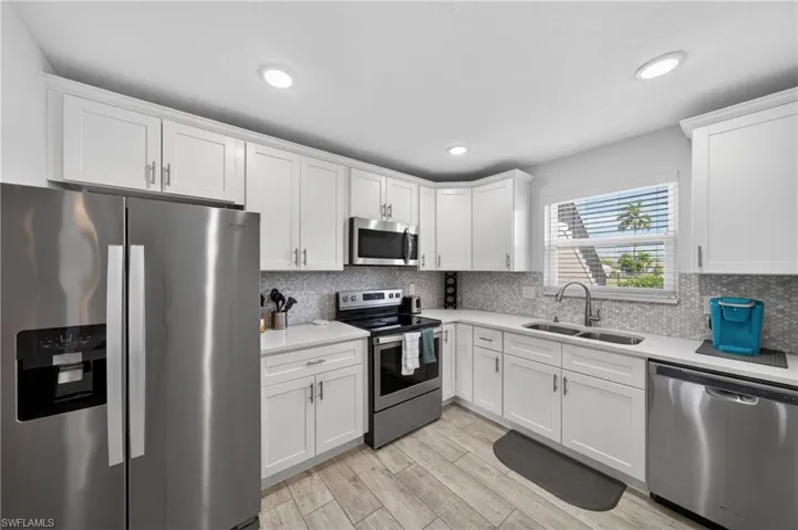 1714 Bikini Ct 105, Cape Coral, Florida 33904