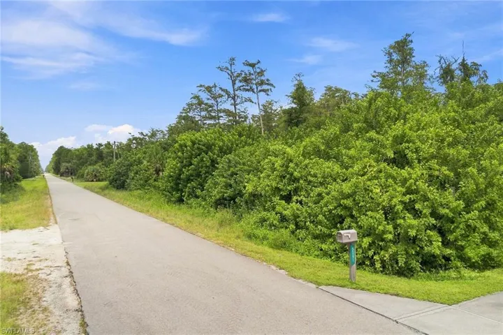 3371 16th Ave Ne, Naples, Florida 34120