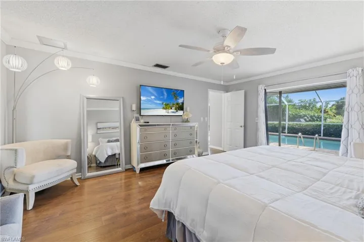 4047  Country Club  BLVD, Cape Coral, FL 33904