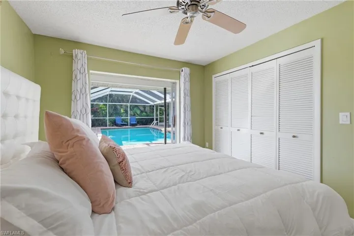 4047  Country Club  BLVD, Cape Coral, FL 33904