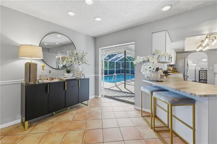 4047  Country Club  BLVD, Cape Coral, FL 33904