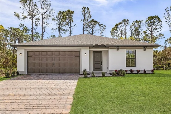 828  Woodridge  CIR, Fort Myers, FL 33913