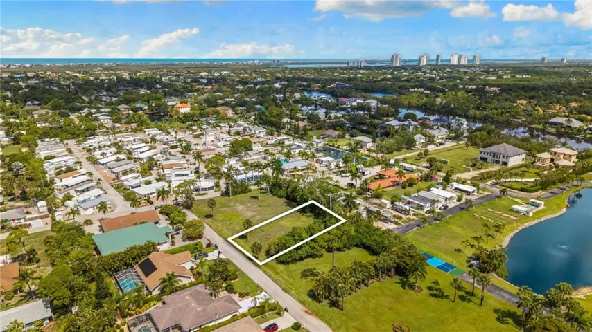 3090 Pine Tree Dr, Bonita Springs, Florida 34134