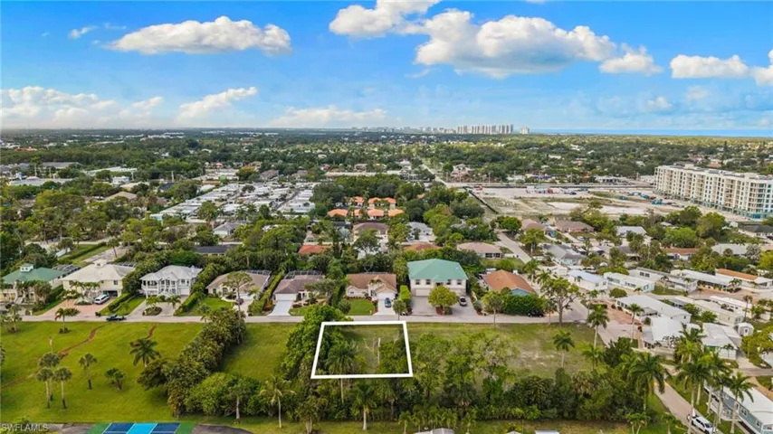 3090 Pine Tree Dr, Bonita Springs, Florida 34134