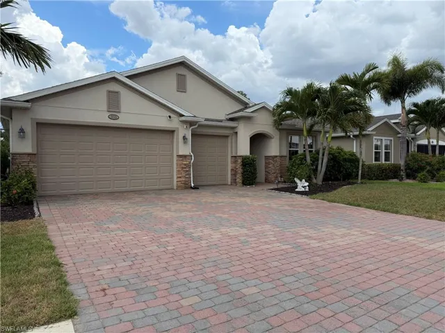3115 Amadora Cir, Cape Coral, Florida 33909