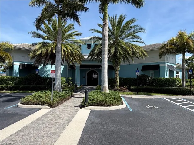 CLUB HOUSE ENTRANCE