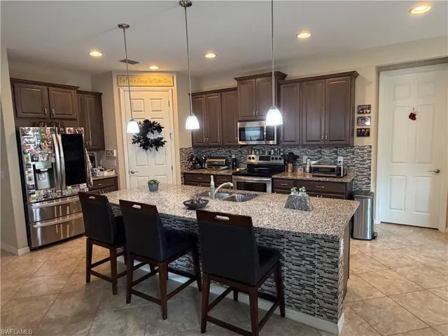 3115  Amadora  CIR, Cape Coral, FL 33909