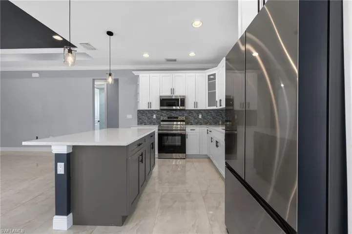 3931 64th Ave Ne, Naples, Florida 34120