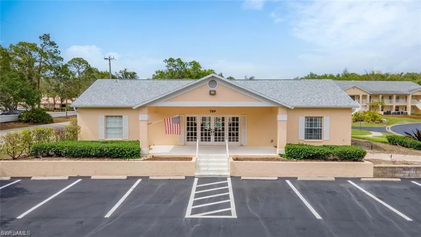 760 Wiggins Lake Dr 205, Naples, Florida 34110
